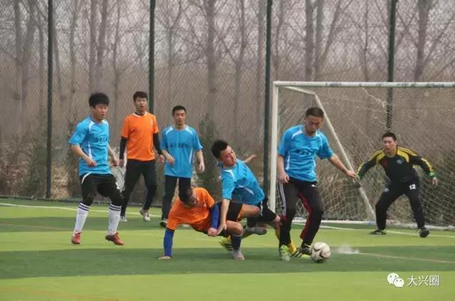 震撼一球！看看大兴青云杯足球联赛就知道中国足球希望大大滴！