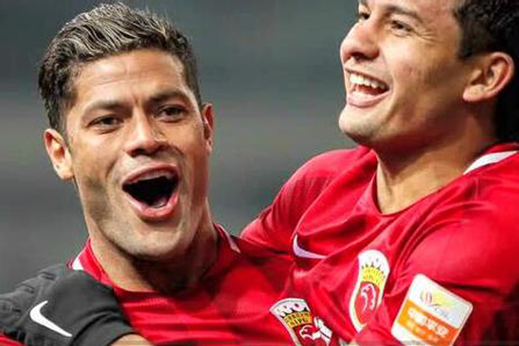 中超外援闪耀世预赛视频,中超双子星