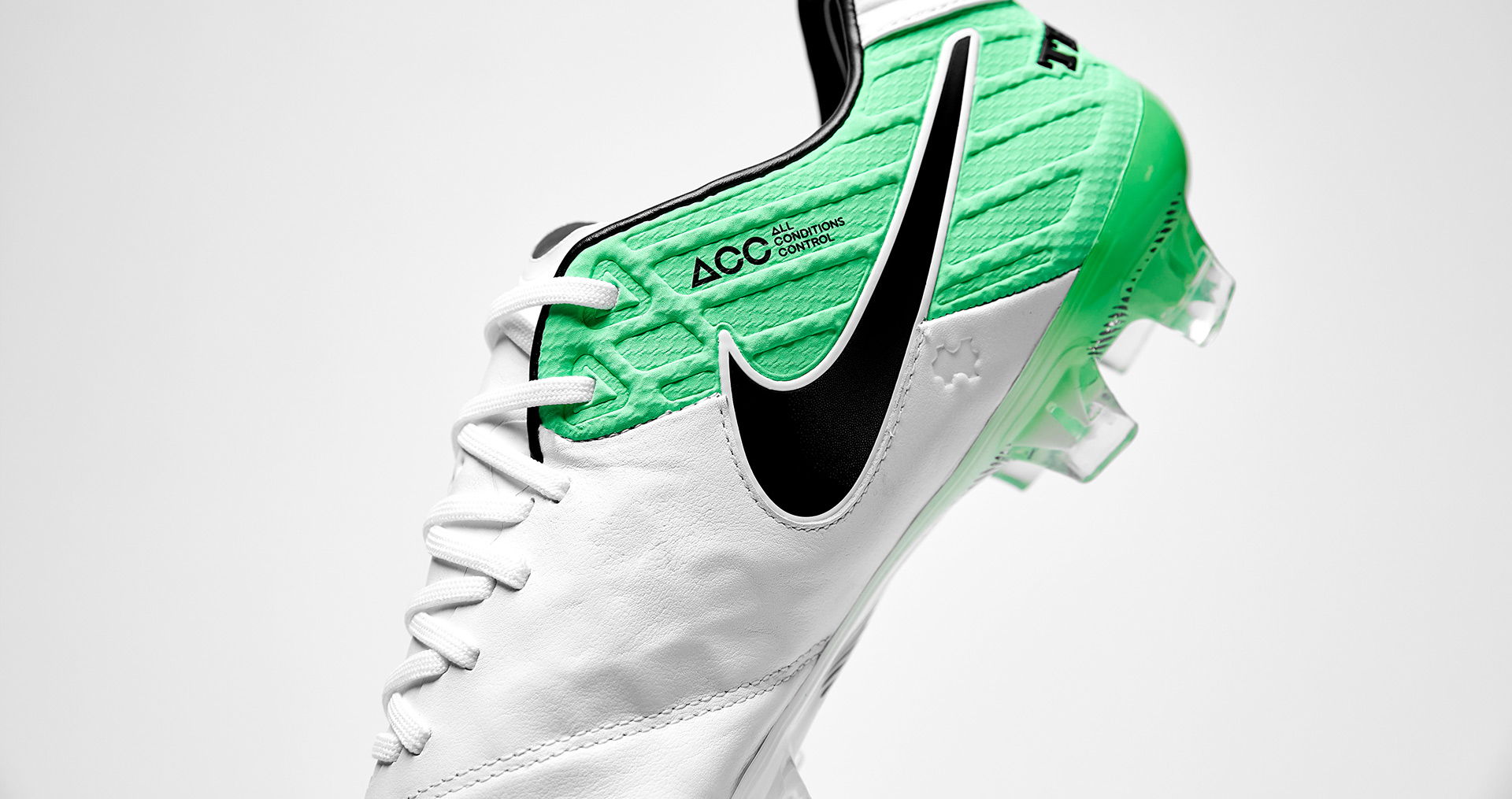 传奇6代中端,6代战靴