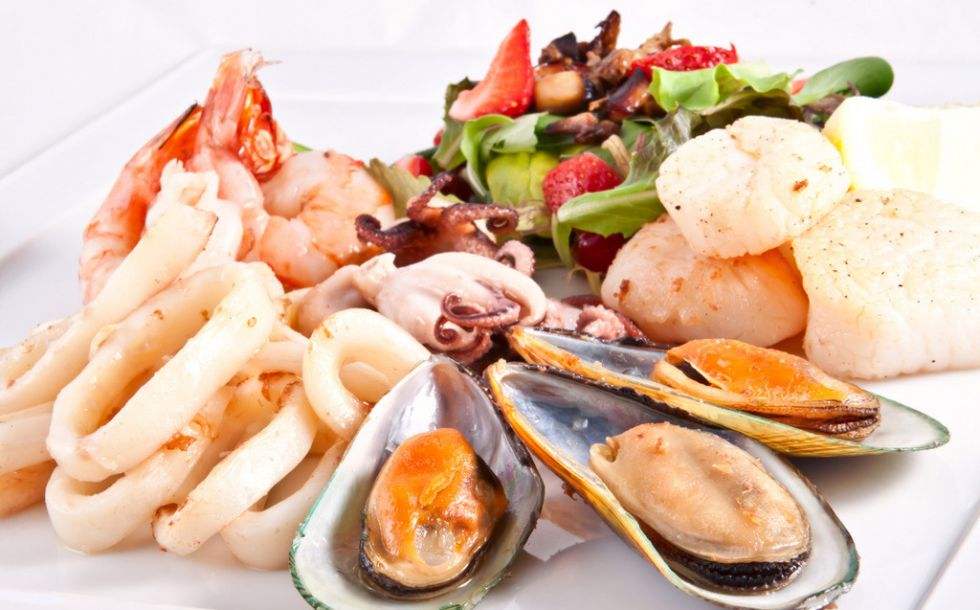 剖腹产20天了可以吃海鲜吗,剖腹产20多天能吃海鲜吗