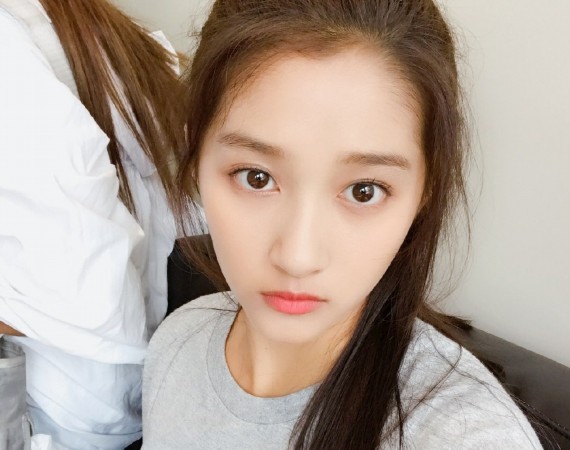 一人分饰两角男演员,一人分饰两角男明星