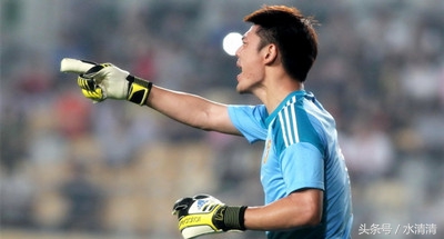 一分钟重回凡间却催生新领袖,四画面三绝学他乃国足真神!