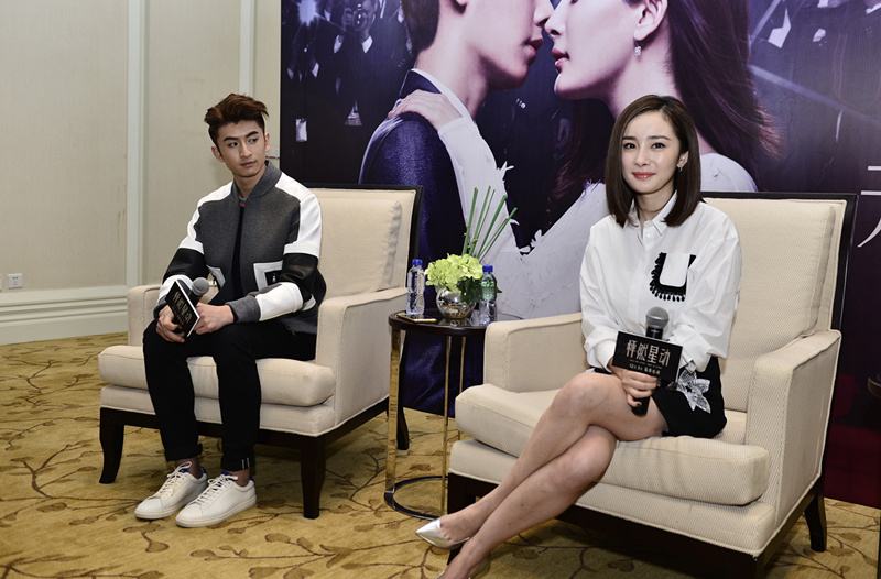 他是杨幂旗下眼睛最迷人的男艺人,他是杨幂公司的艺人