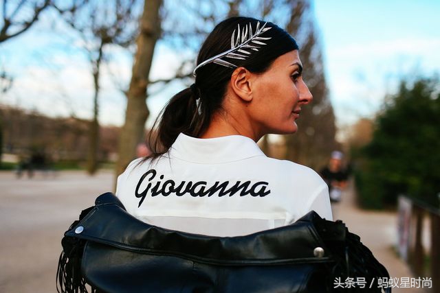 你的衬衫充满了阳光的味道,你的衬衫充满了阳光