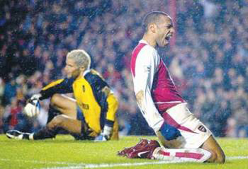 进球庆祝动作自创推荐,进球后超帅庆祝动作怎么做