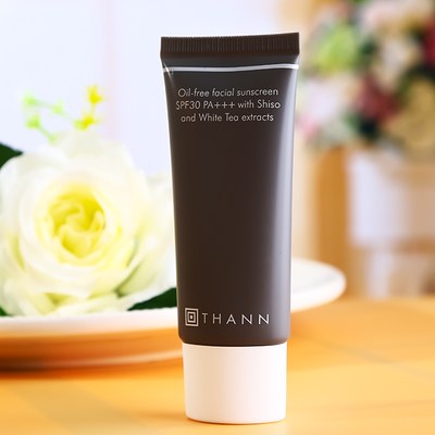 阳光越来越强，这些好用的防晒霜必不可少