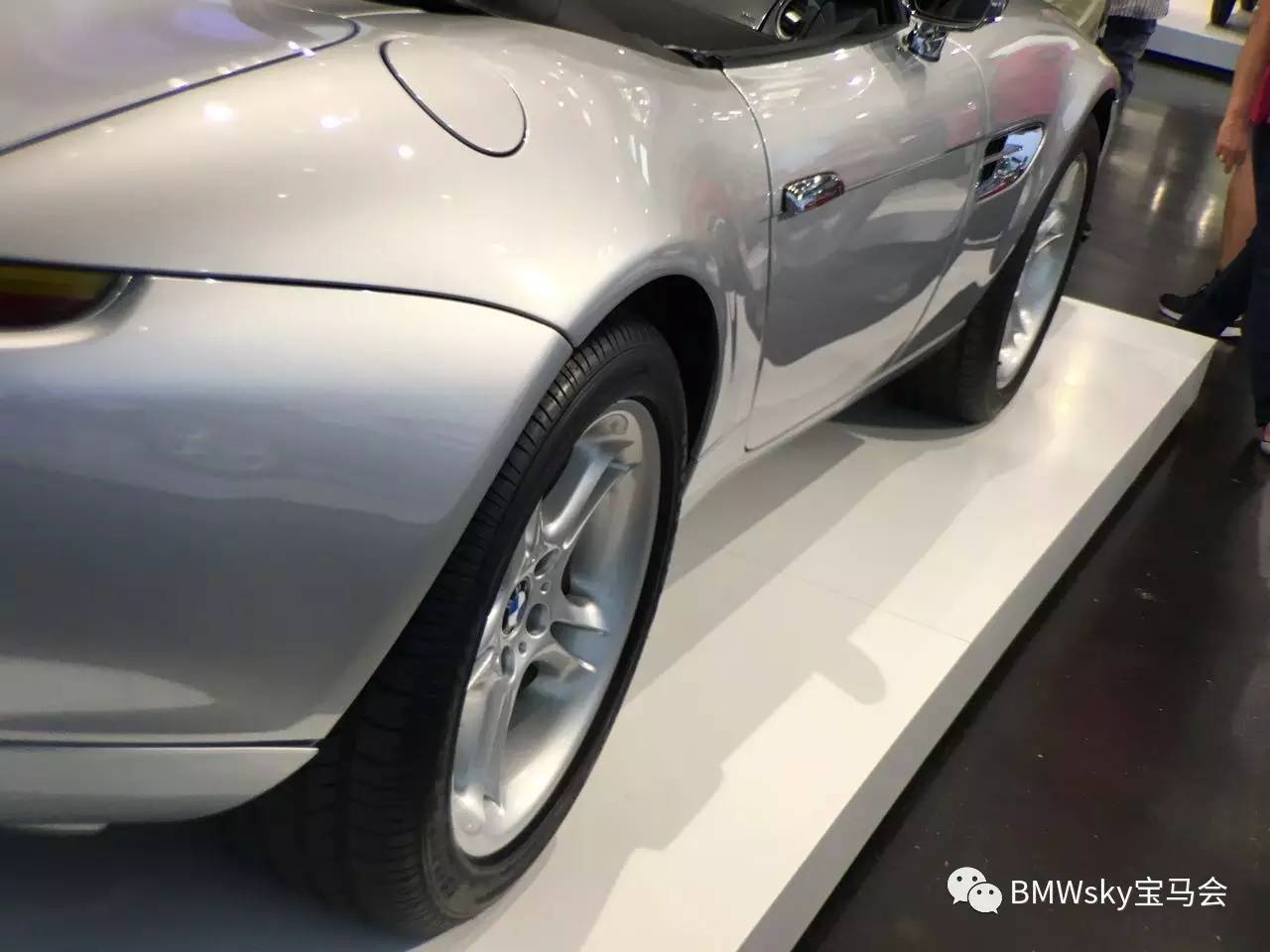 宝马跑车z8,bmw的超跑