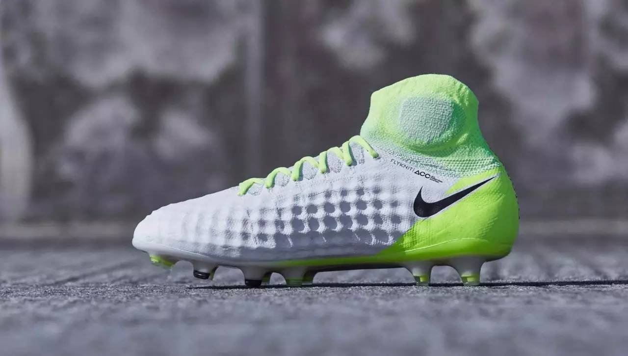 耐克MotionBlur系列套装耀眼来袭