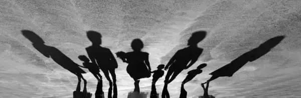 国外创意婚纱摄影作品,激发摄影师灵感的创意婚纱照