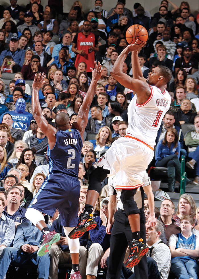 在被詹皇，韦德抛弃后，曾今是全明星的他只能抱着吉他度日