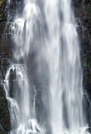 太壮观!清远这个群山萦绕的天湖惊现百米大瀑布,你竟然不知道?