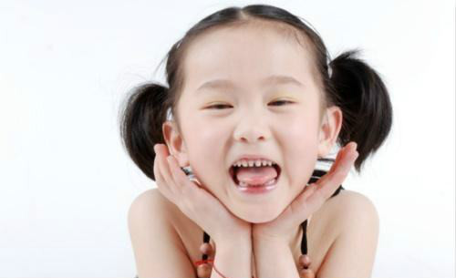 儿童大舌头发音怎么纠正,孩子发音说不出卷舌音要怎么练习