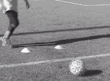 足球实战过人技巧教学,足球传接球动作要领口诀