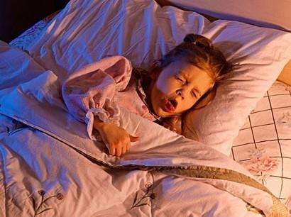 痰多恶心呕吐喉咙不舒服,喉咙痰咳不净怎么吃药