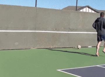 足球实战过人技巧教学,足球传接球动作要领口诀