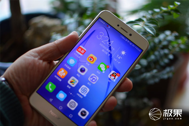 荣耀8青春版深度测评,荣耀8青春版有什么高级功能