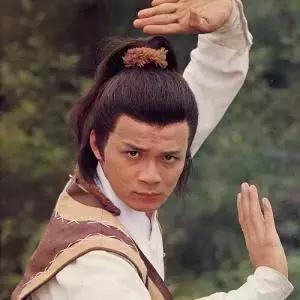 香港明星足球以前的比赛,2024香港明星足球赛首球