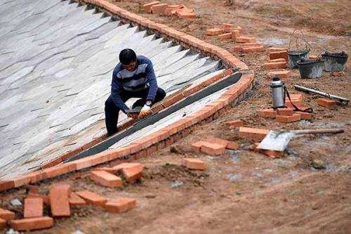 鱼池假山怎么做,假山鱼池怎么做视频