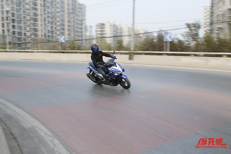 nvx155雅马哈踏板,雅马哈nvx155试驾