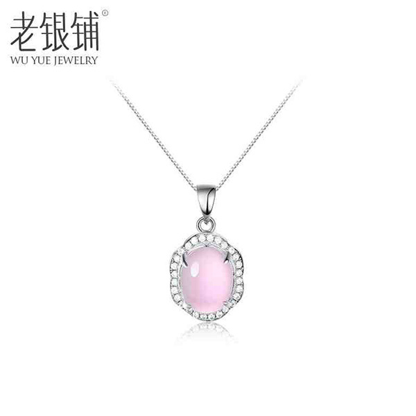 每个人应具备一条小黑裙,每个女生夏天都应该有条小黑裙