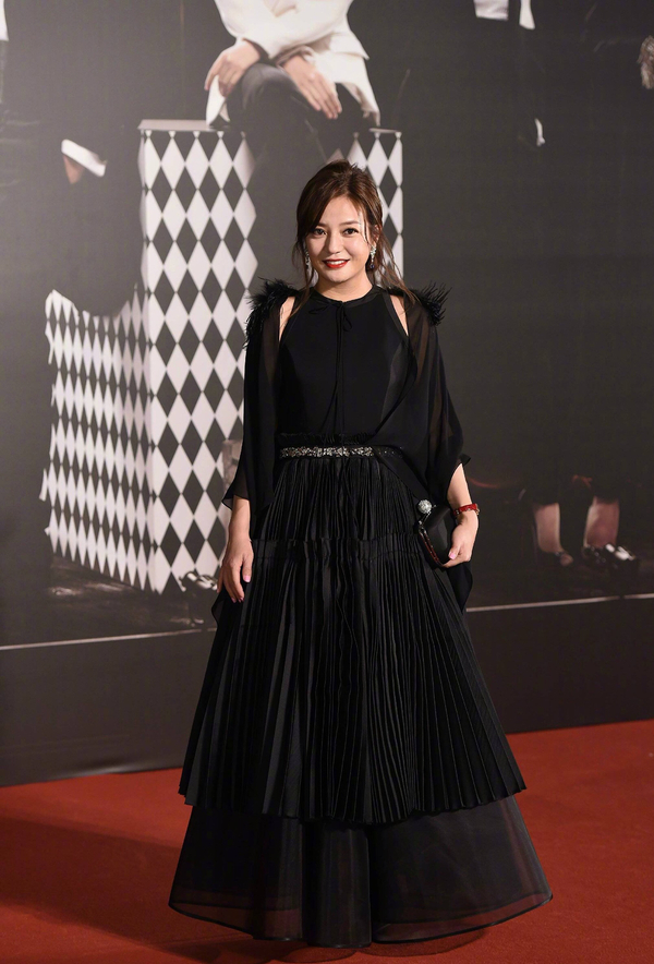 赵薇周迅章子怡红毯,赵薇章子怡百花奖同台不互动