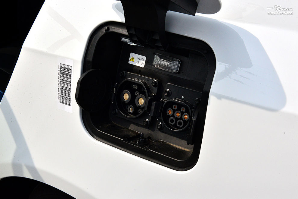 吉利帝豪ev400实际续航实测,吉利帝豪ev300详细介绍