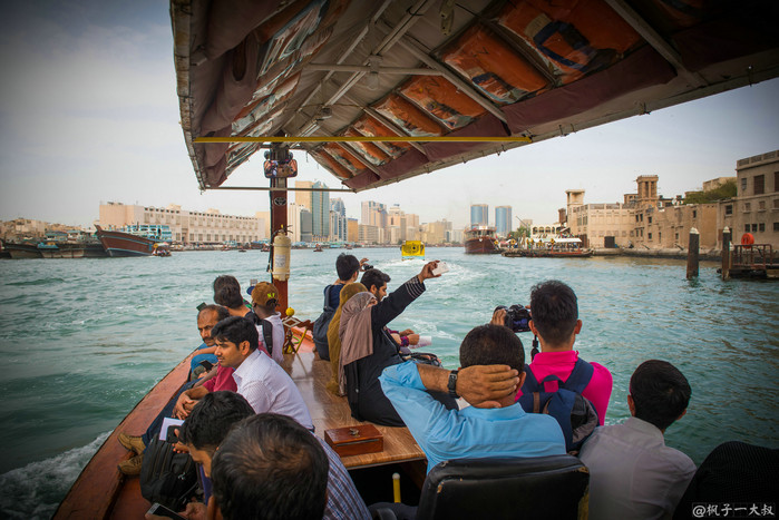 迪拜真的全是豪车吗,迪拜真的像网上传的那样吗