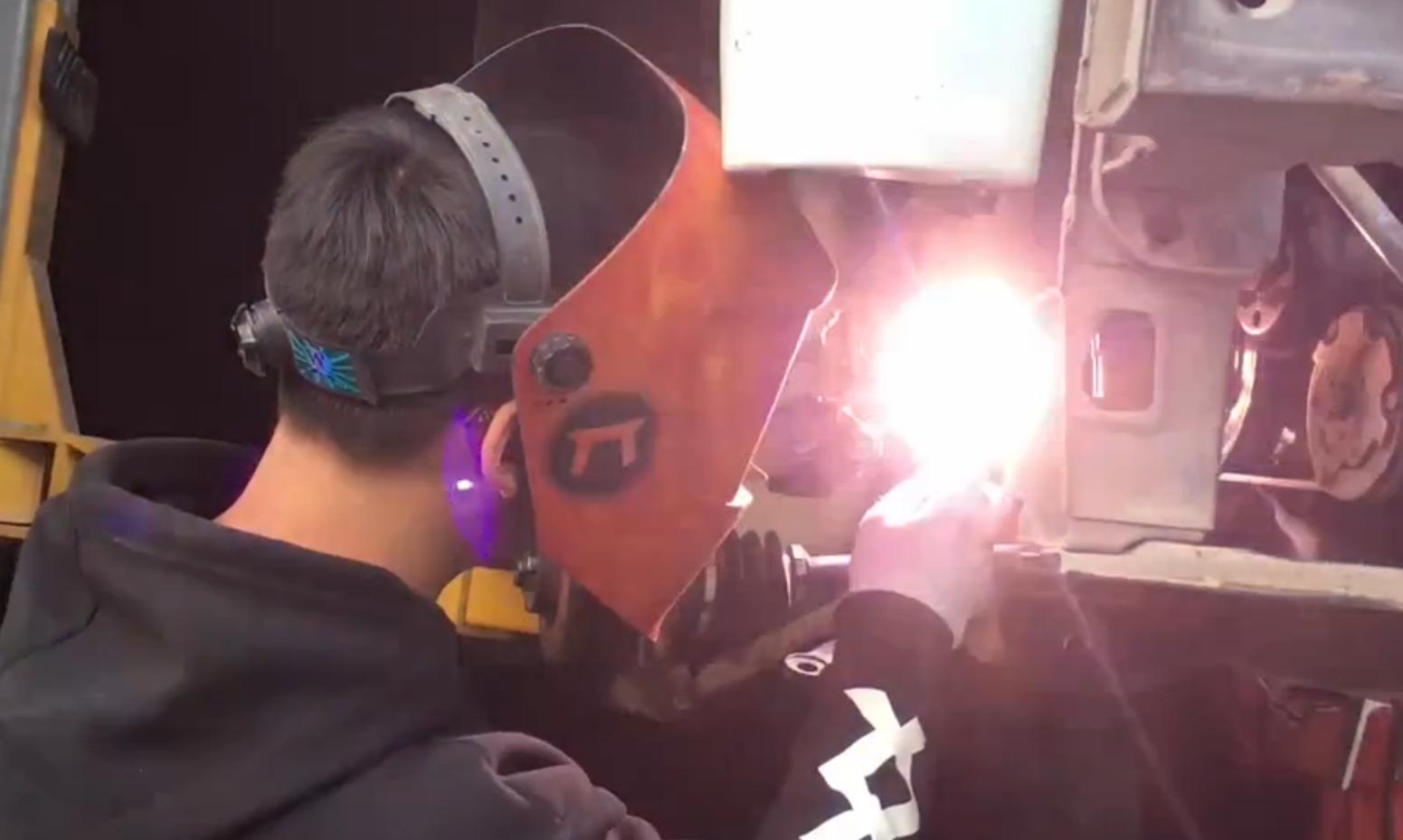 红色比亚迪f0爆改,李老鼠说比亚迪f0视频