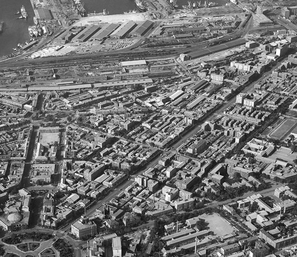 循着时间的绳索｜老大连的繁华商业带