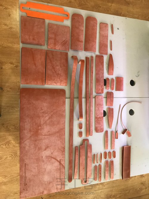 自己动手来做一个高大上的杜勒斯风格公文包吧