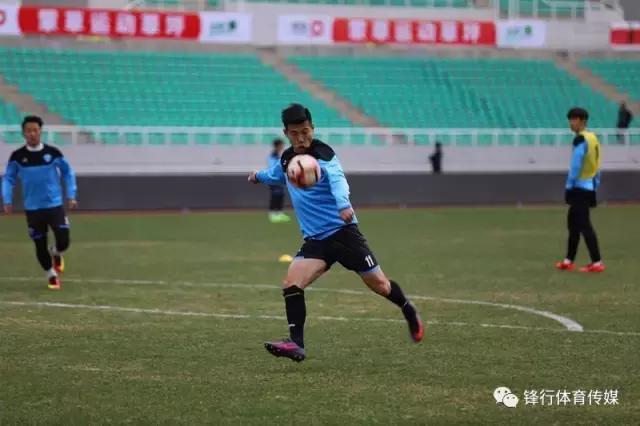 容大主场比赛,容大在主场以2-2战平武汉卓尔