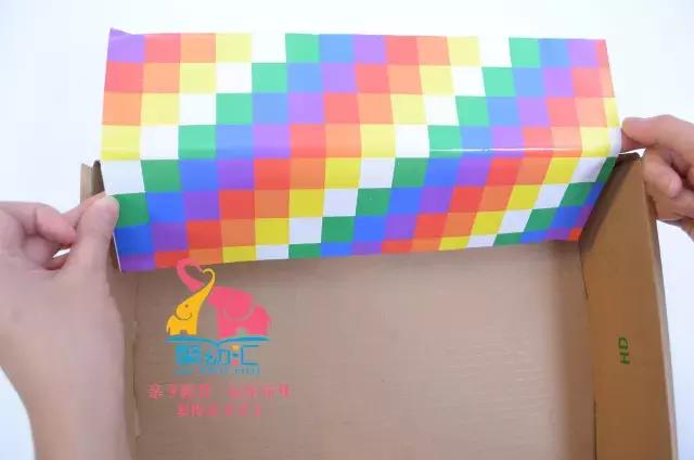 玩过手动的桌上足球，还没玩过用嘴吹的