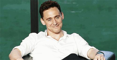 热门大牌唇釉试色小清新,网红如花的直播