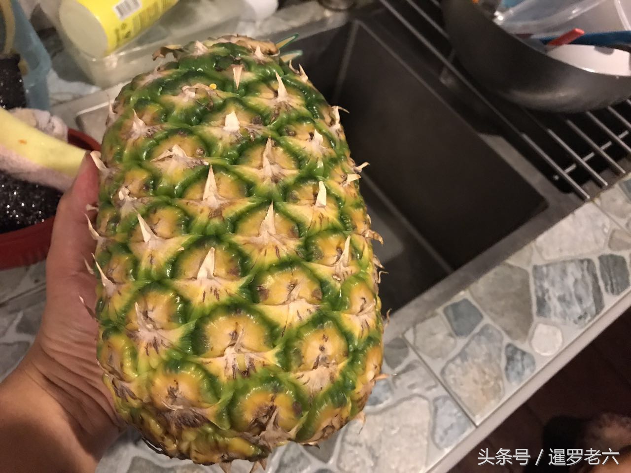 泰国小菠萝好吃又便宜,泰国小菠萝大果更便宜吗