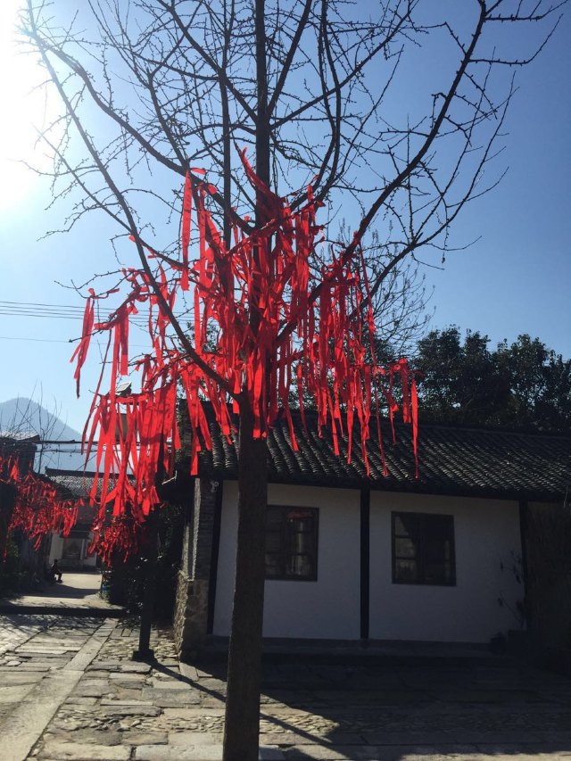 远山如黛原诗,远山如黛什么意思