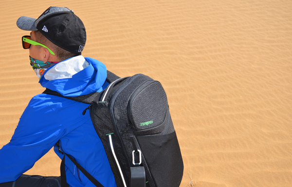 自由穿梭极简生活:Toread探路者Travelax商旅尊享版背包体验