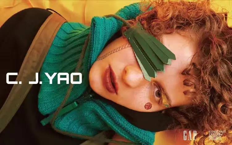 突袭时装周后台，探秘让模特360度美丽无死角的妆发技巧