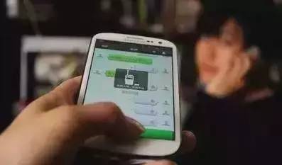 在长务工男子用微信加好友，不加不要紧，一加竟加出了问题……