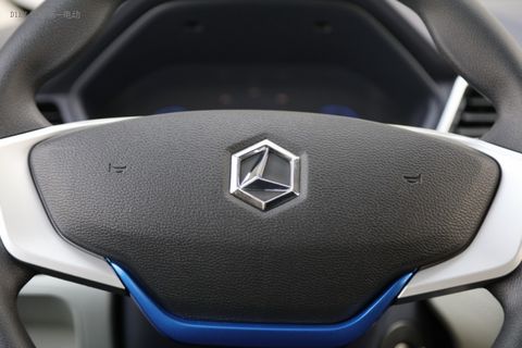 雷丁d80锂电版四轮车评价,雷丁d80高配电动车蓝色图片