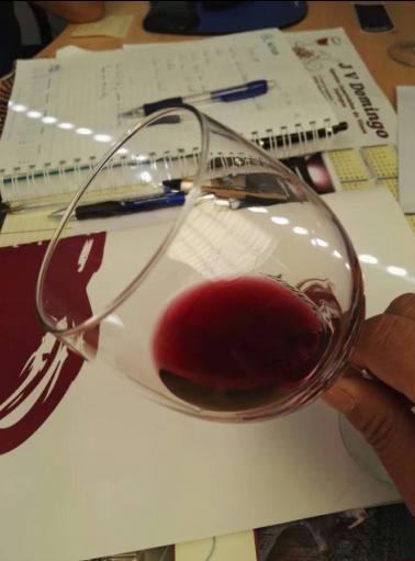 品酒的词汇有哪些,品酒的专业术语句子