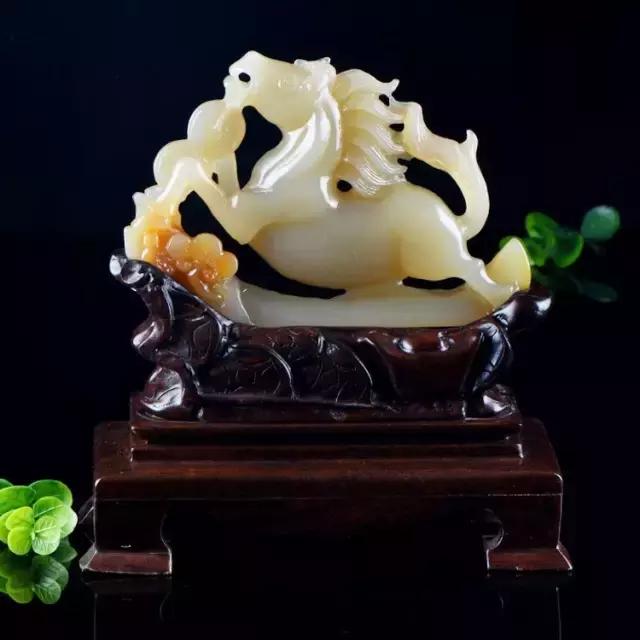 黄龙玉手镯有没有收藏价值,缅甸黄龙玉的收藏价值