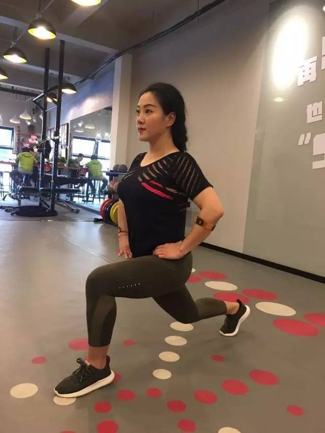 膝盖疼一招自愈的运动,治愈膝盖痛的运动方法