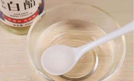 橱柜发霉颜色洗不掉怎么办,橱柜发霉是更换还是翻新