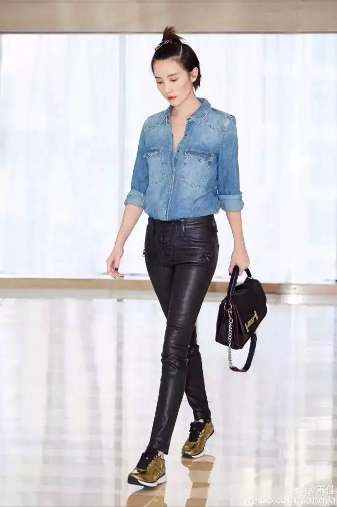 好看的卷裤脚裤子,别再穿阔腿裤了2019年流行这4条