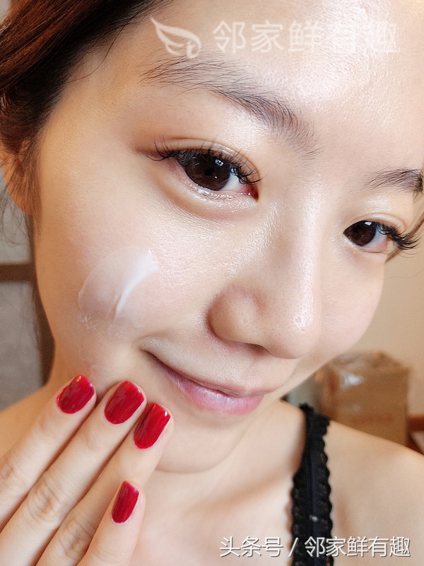 女神的秘密*器武**,神级粉饼Laura Mercier唤颜凝露