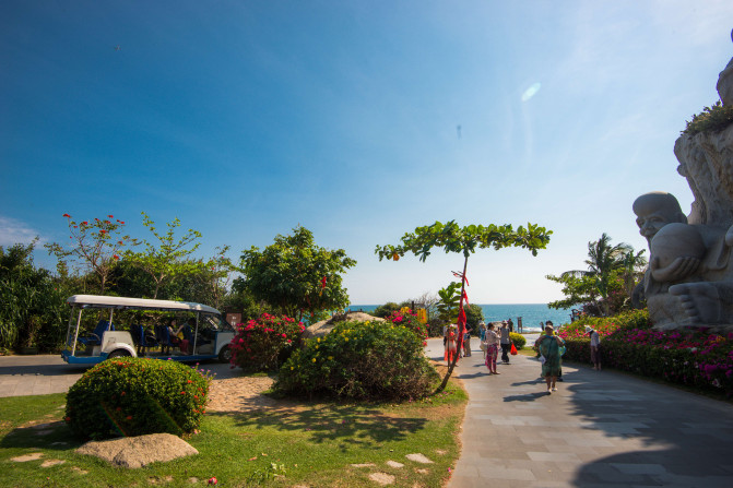 去三亚感受碧海蓝天,享受椰风海韵三亚度假指南精选