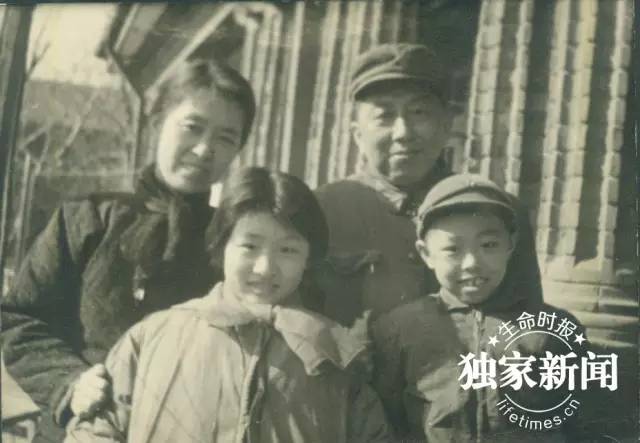 阎老走了,也许你熟悉舞台上的他,却未必了解生活中另一个他