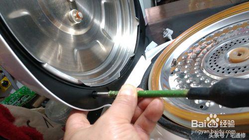 电压力锅不工作了出现e0,电压力锅通电一会显示e4