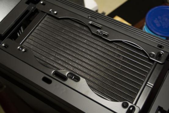 九州风神240rgb一体式水冷,九州风神公爵机箱风扇安装