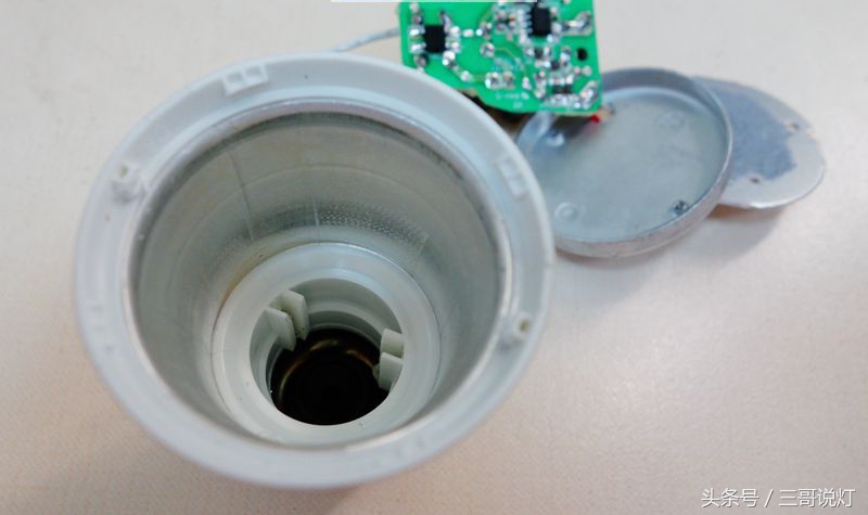 拆欧普opple心悦，低频闪家居led灯泡